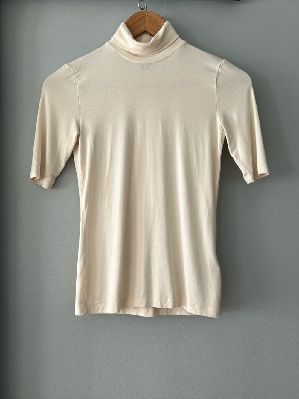 Lauren Ralph Lauren Women’s XS Lightweight Cream Turtleneck Short Sleeve Top